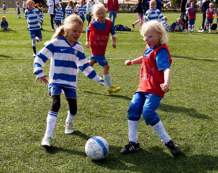 Prova-på-fotboll för tjejer