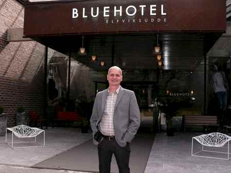 Blue Hotel blir klimatneutralt, stödjer skogsprojekt i Uganda