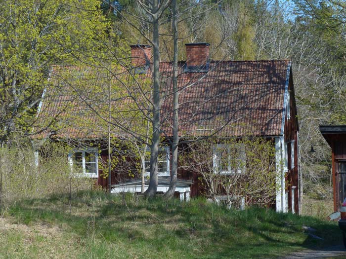 Den tvåvånings statarlänga som ligger bakom Rudboda gård. Arkivbild