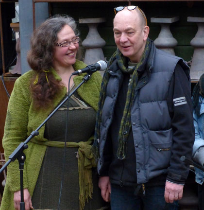 Olivera Johansson och Kalle Kahnlund, Lidingö stads kultursamordnare, var båda väldigt glada.