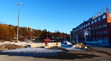 Agatorget. Här, på den öppna ytan mellan Dalénumbyggnaden och Lidingöbanans spår, kommer två parkeringshus att byggas om detaljplanen godkänns.